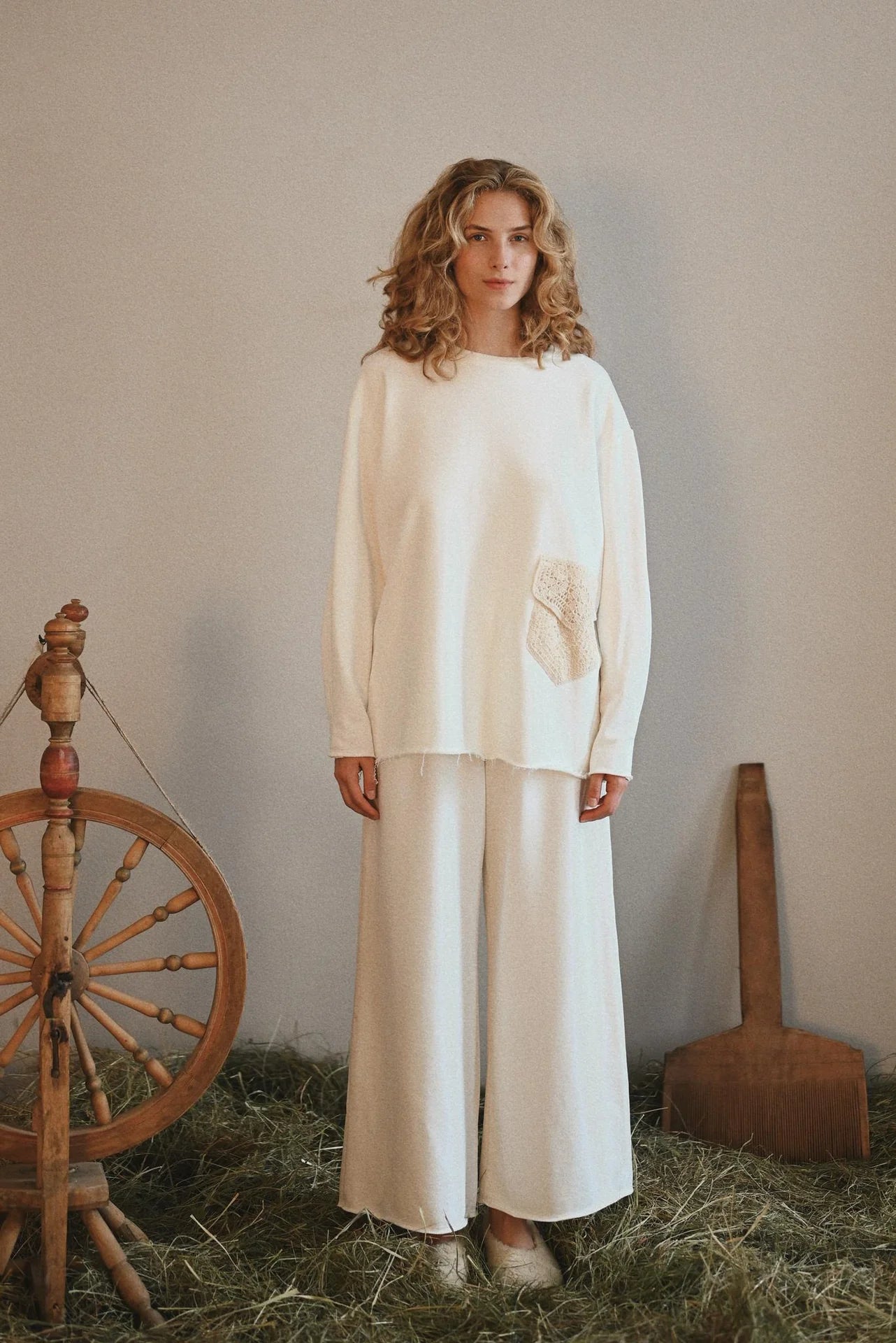 41s1m (Milk with crochet elements)