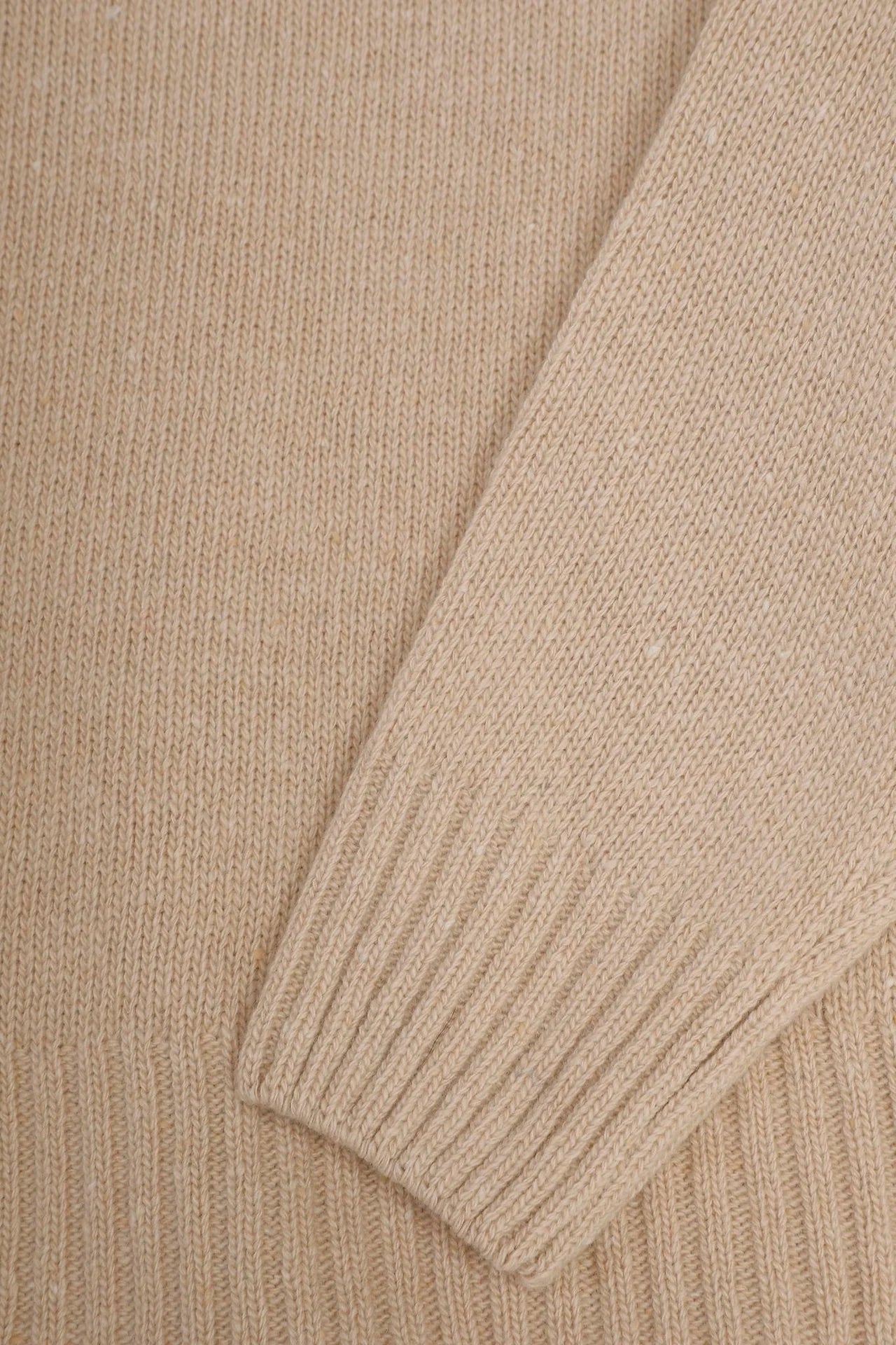 21 (Beige)