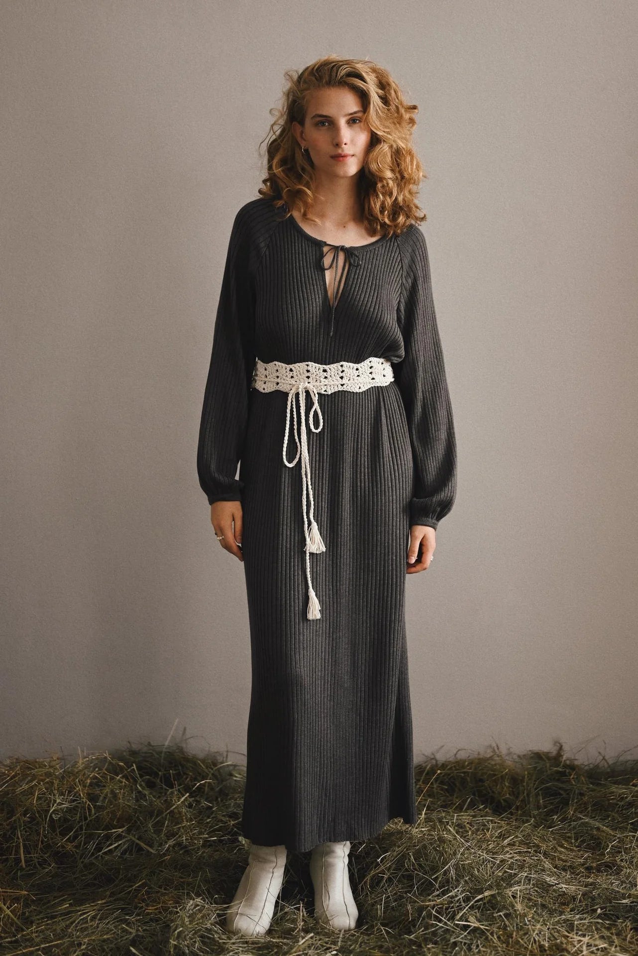 565beigedr (Graphite)