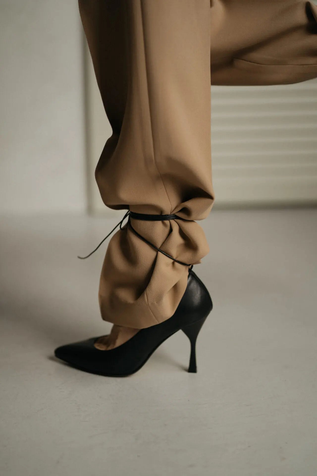 51 (Black)