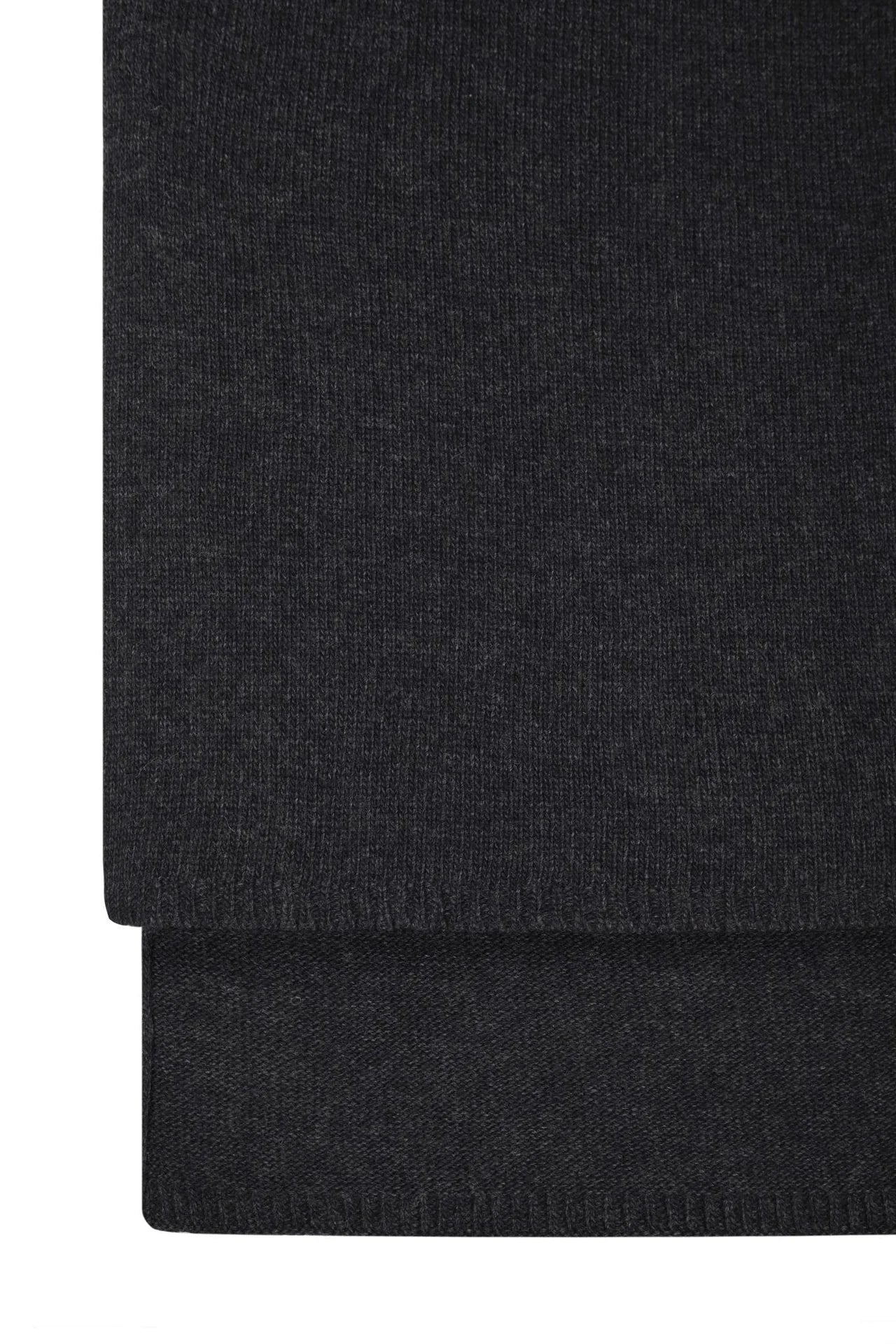 21 (Dark Gray)