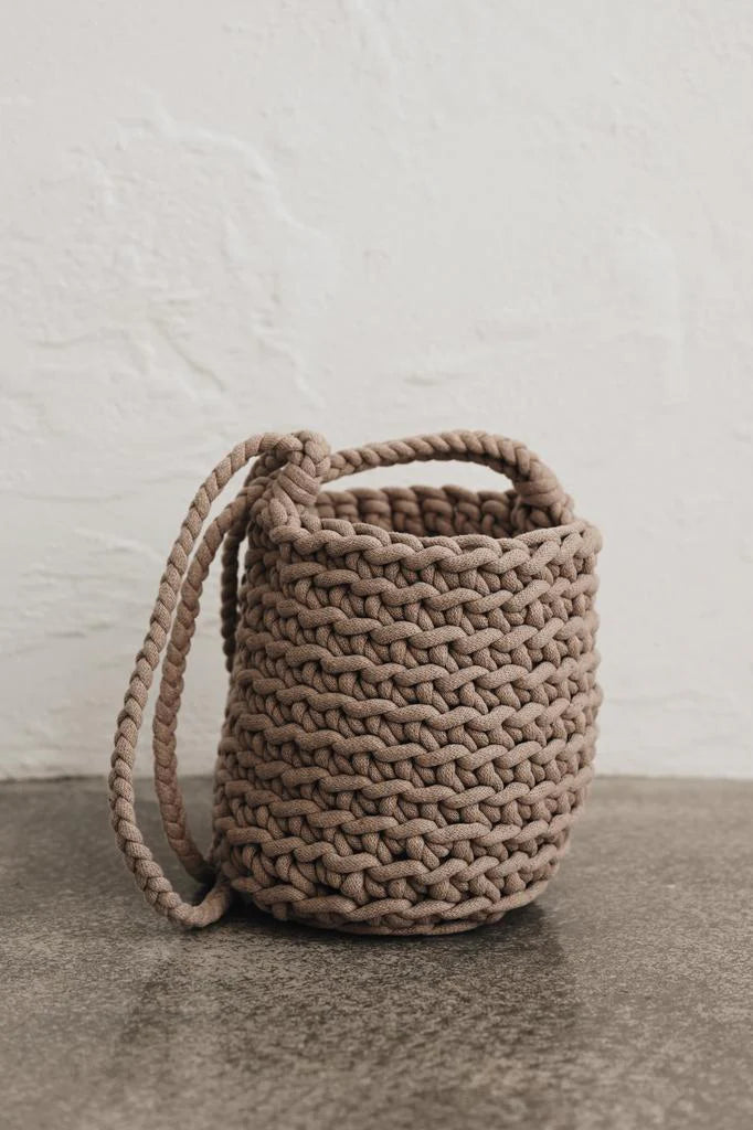 51 (Beige)