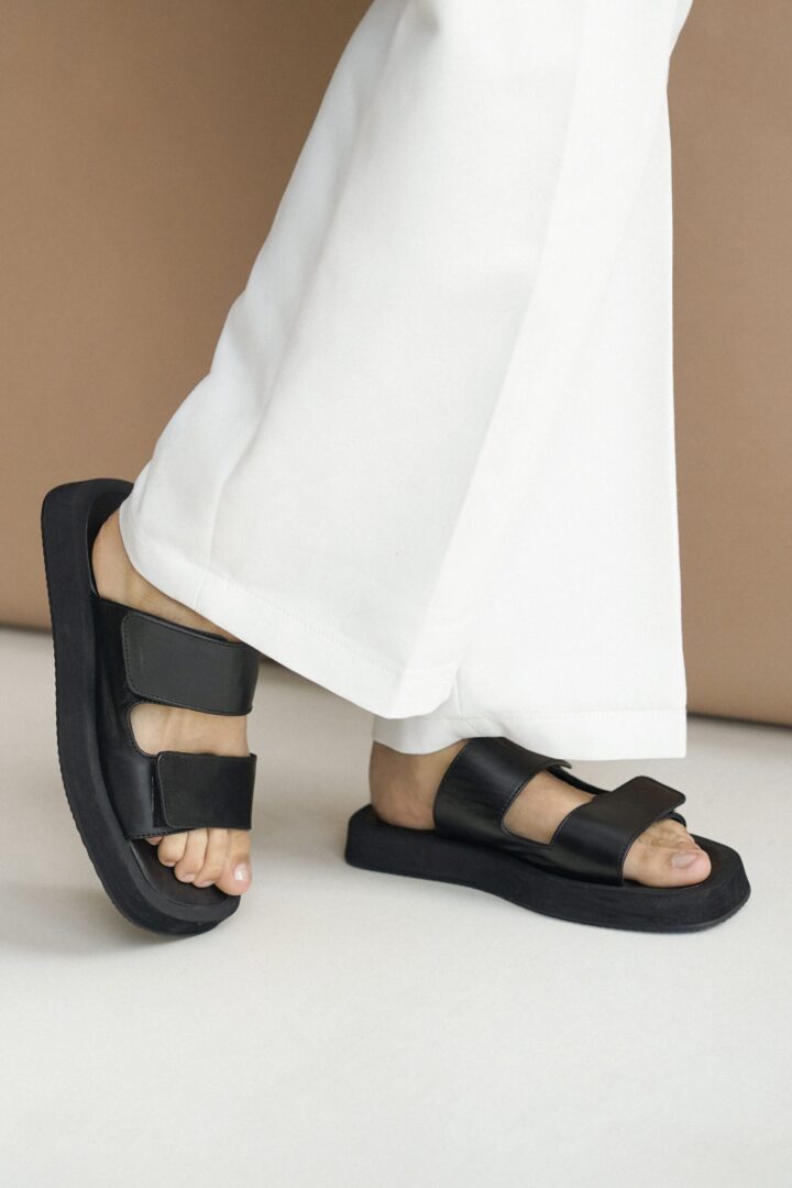41 (Black)