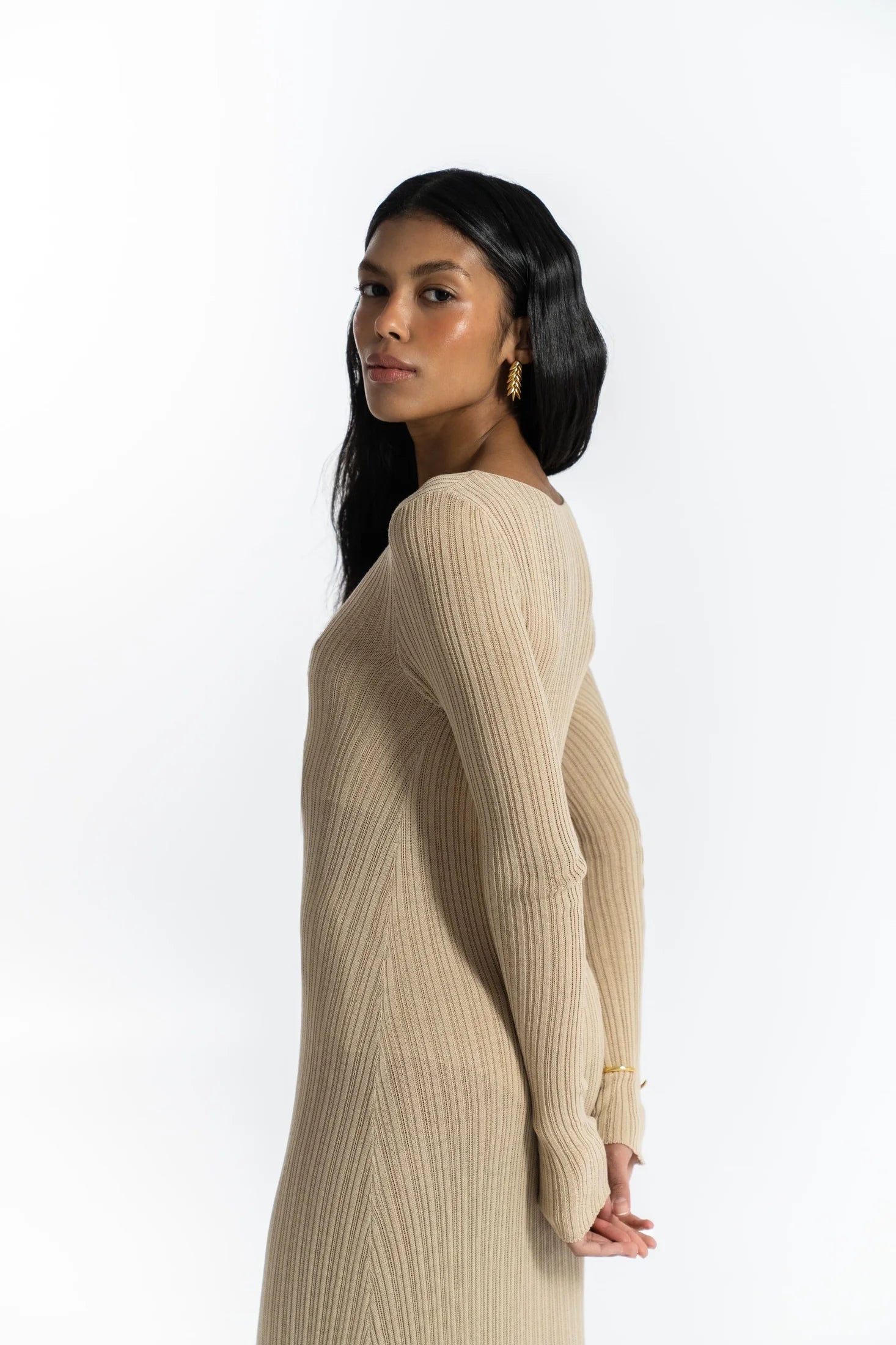 4beigedr (Beige)
